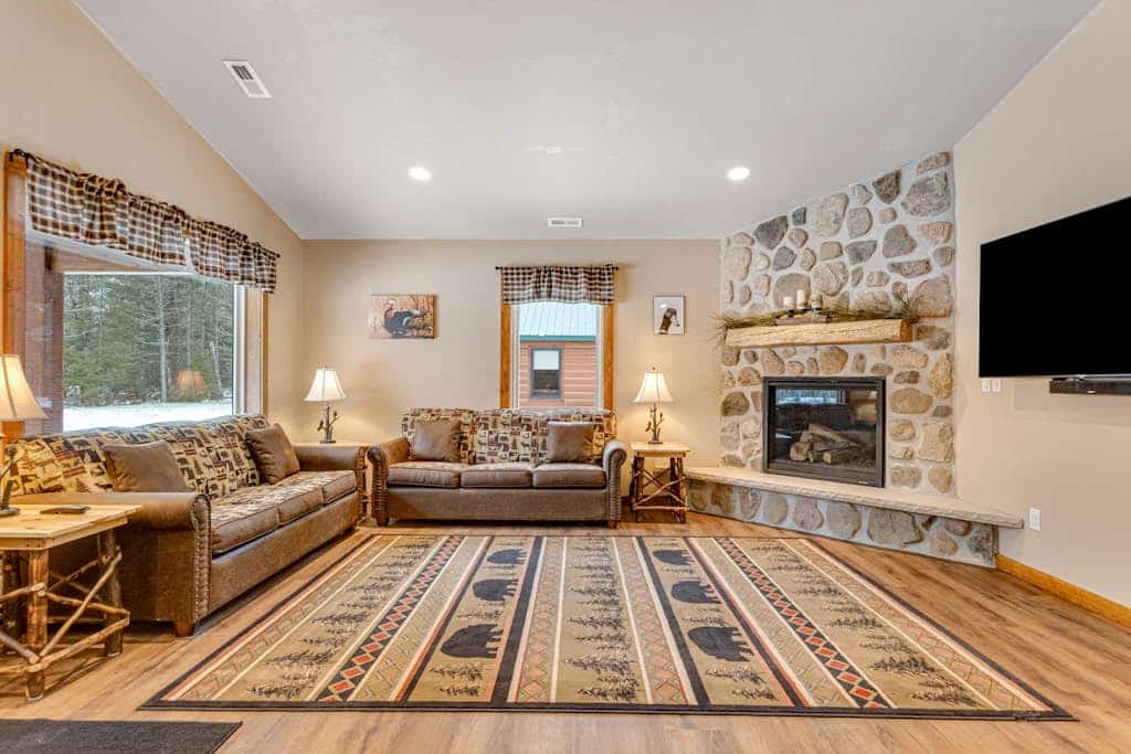 Contemporary dog-friendly cabins with hot tub, fireplaces, patios, & washers + dryers