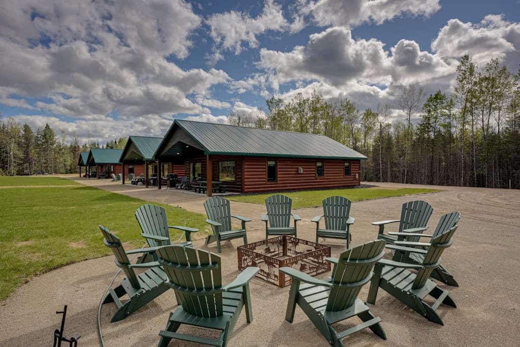 Modern dog-friendly cabin with hot tub, gas fireplace, patio, grill, & washer/dr