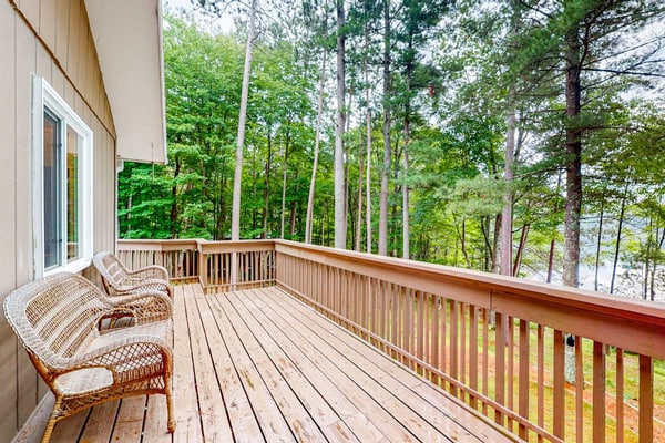 Hillis House | Lakefront house in Arbor Vitae w/water toys & two kitchens
