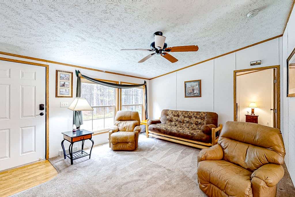 Cozy, dog-friendly home with on-site snowmobile/ATV trails & firepit