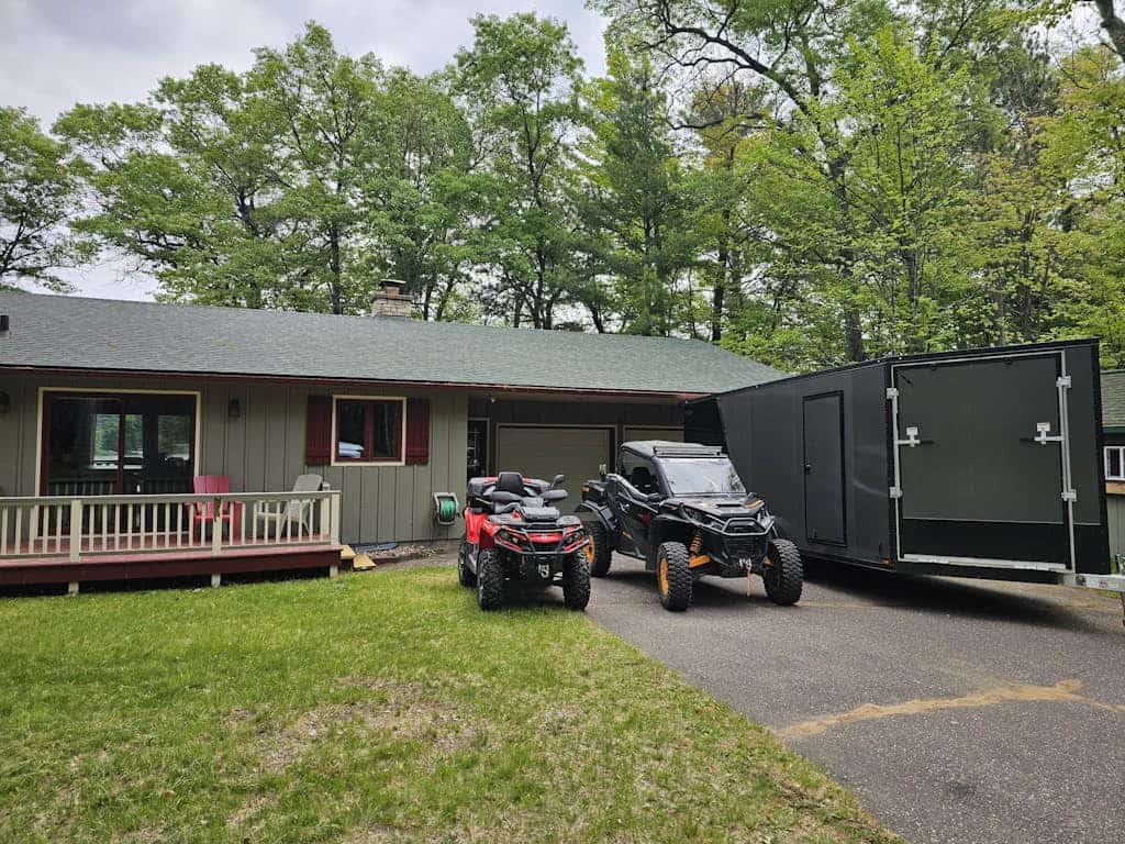 Charming Lakefront home w/ dock, gas grill, fire pit, on ATV/Snowmobile trail
