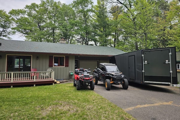 Charming Lakefront home w/ dock, gas grill, fire pit, on ATV/Snowmobile trail