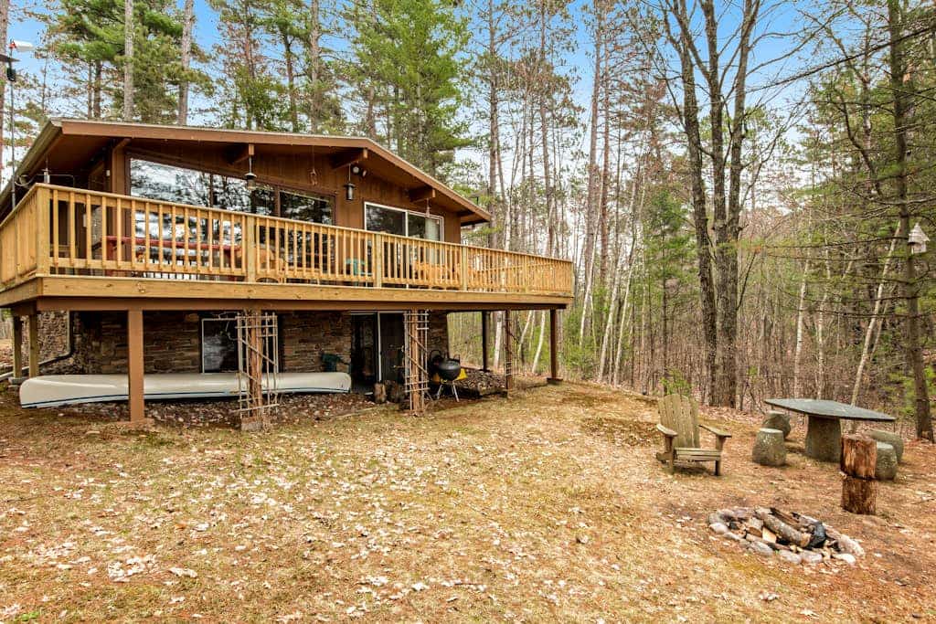 Cozy lakefront cabin in the heart of Wisconsin's Northwoods with canoe & kayak