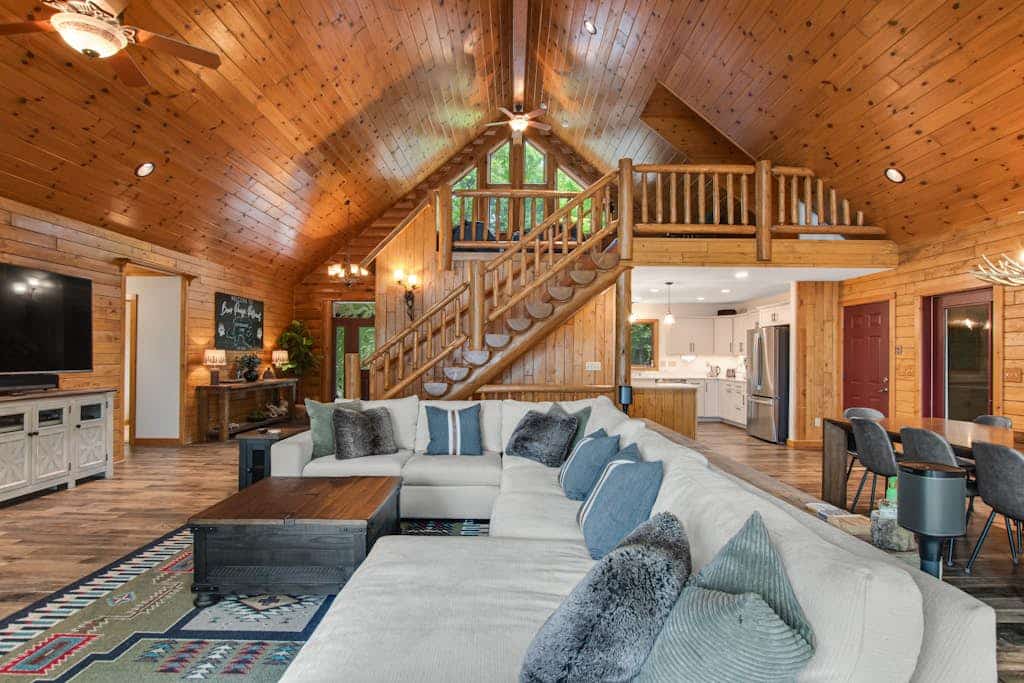 3-story chalet with private hot tub, game room & waters toys - dog-friendly