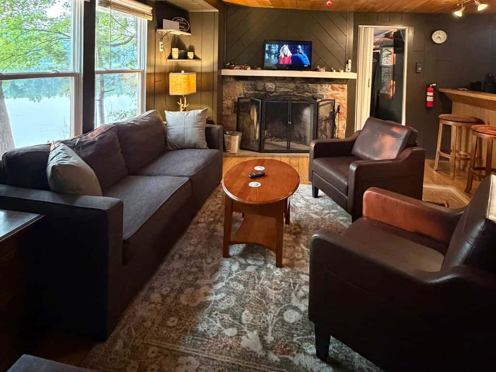 Blue Jay Cabin