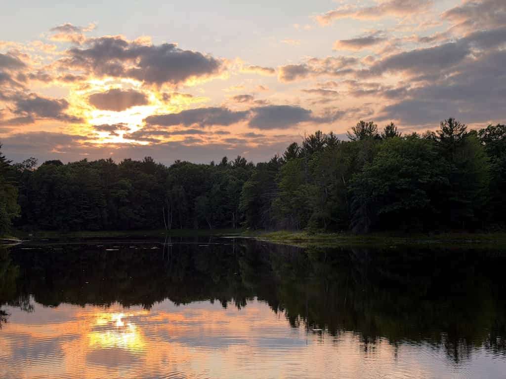 Blue Jay Cabin | Lakefront cabin in Rhinelander with dock & row boat
