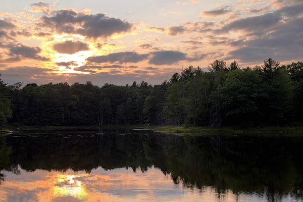 Blue Jay Cabin | Lakefront cabin in Rhinelander with dock & row boat