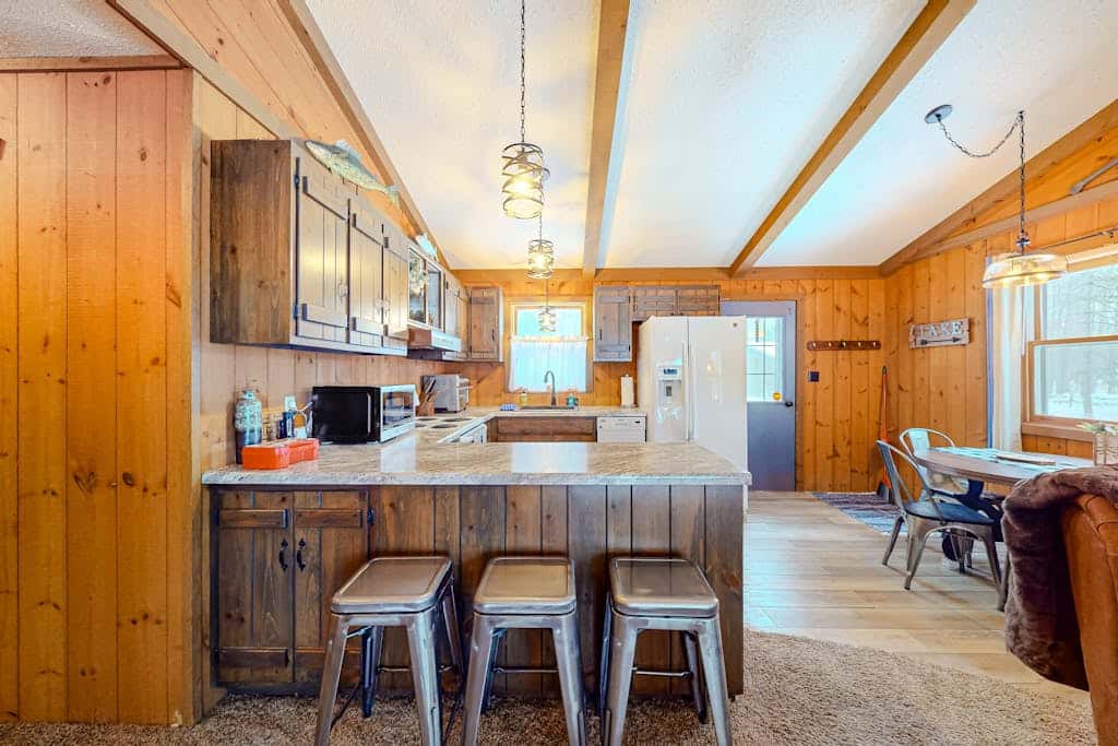 Paddle Inn on Buckskin Lake