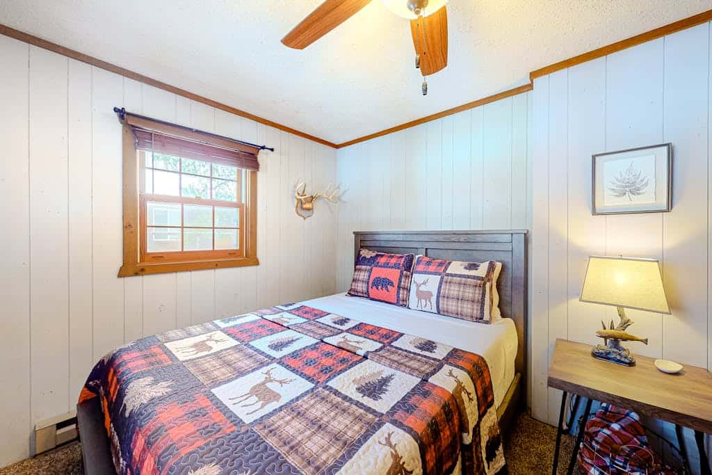 Paddle Inn on Buckskin Lake