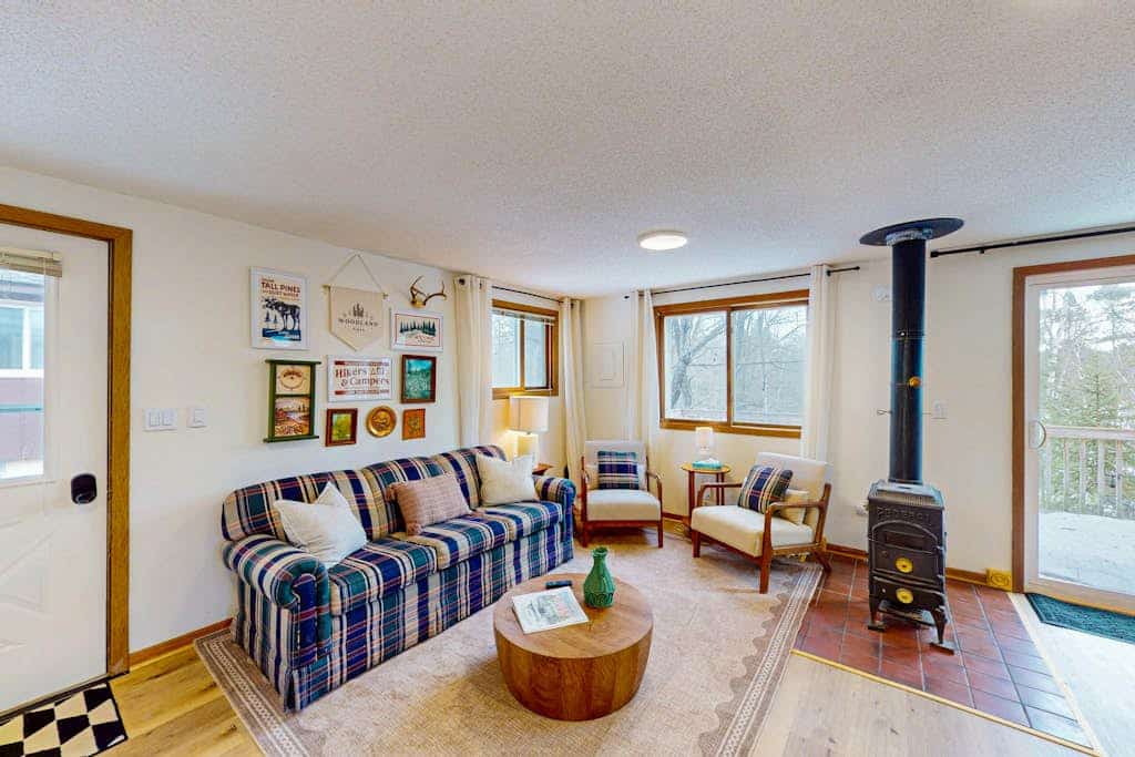 Pickerel Lake cabin w/ kayaks, dock, patio, grill & direct access to trails!