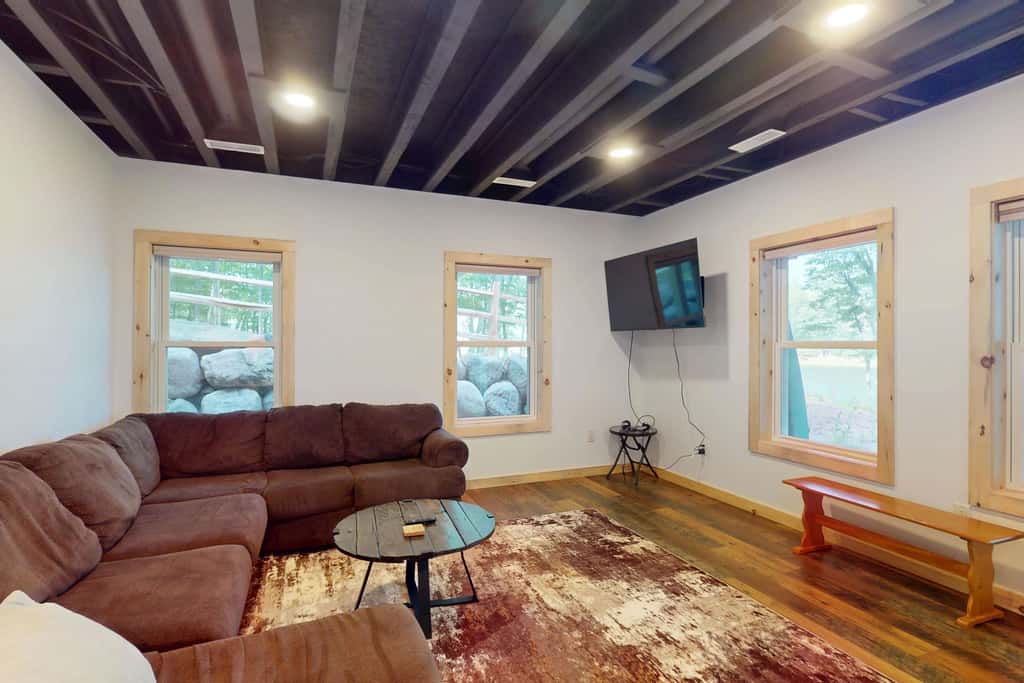 Sunrise Lodge