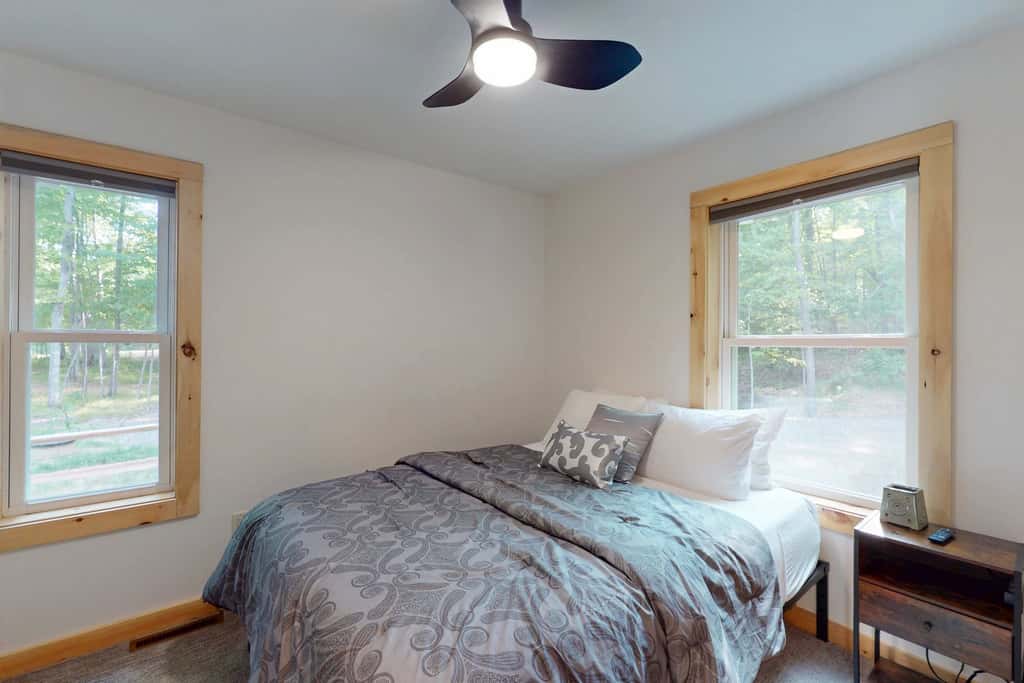 Sunrise Lodge