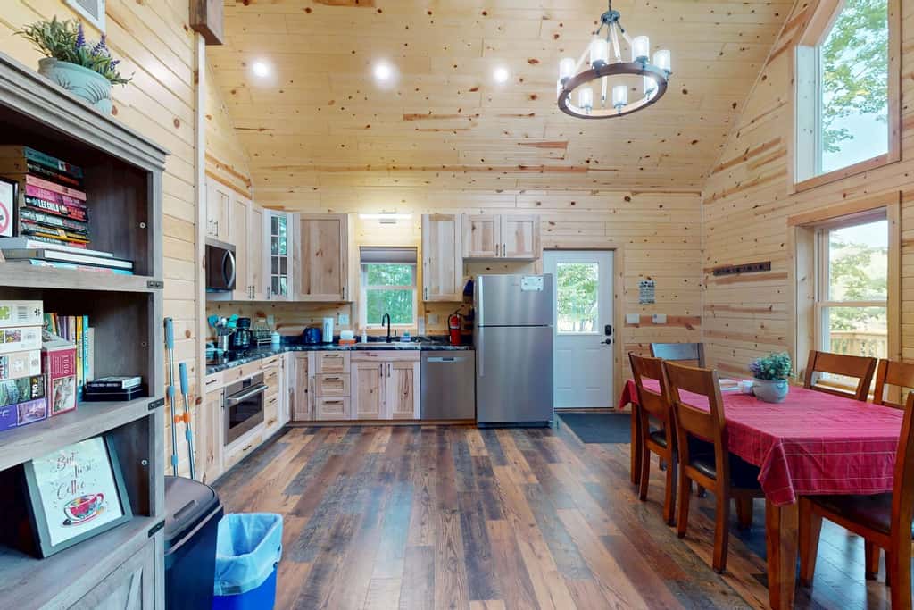 Sunrise Lodge