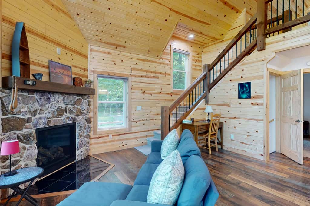 Sunrise Lodge