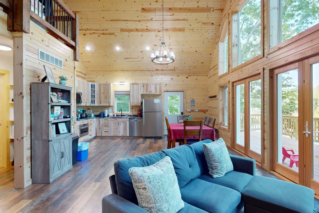 Sunrise Lodge