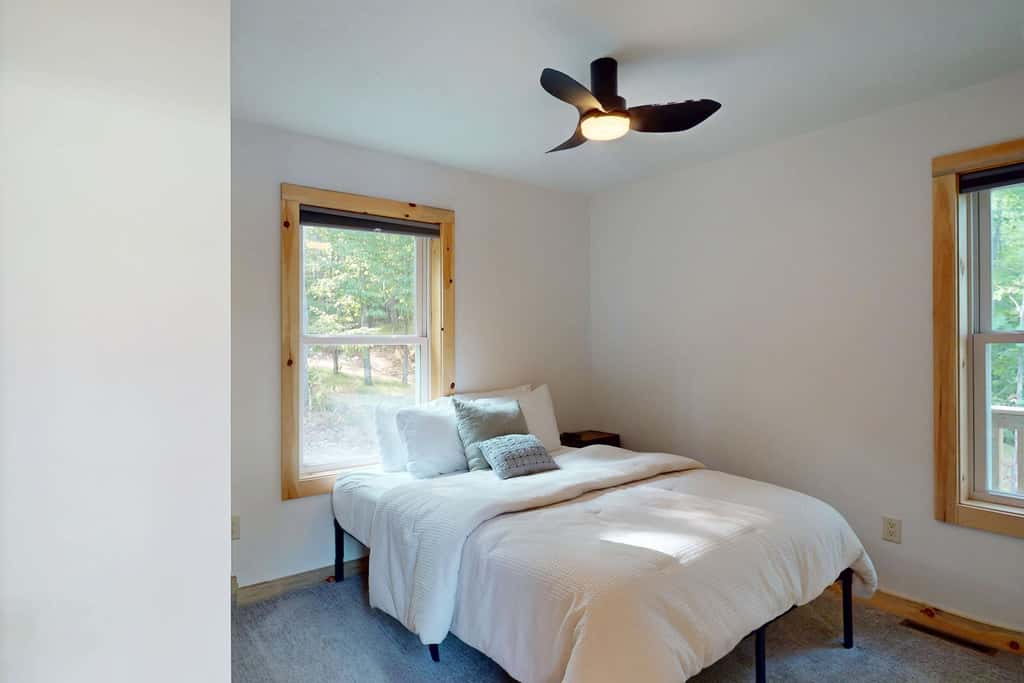 Sunrise Lodge