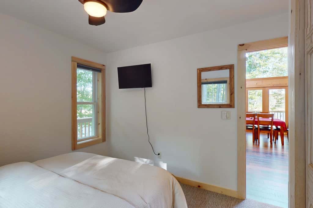 Sunrise Lodge