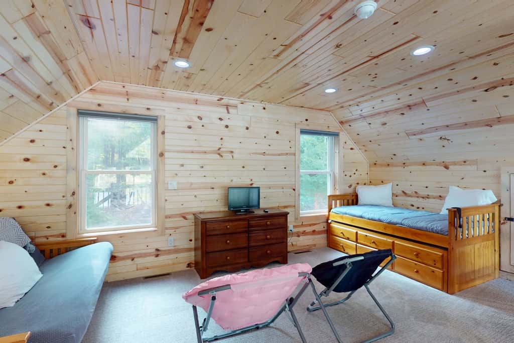 Sunrise Lodge