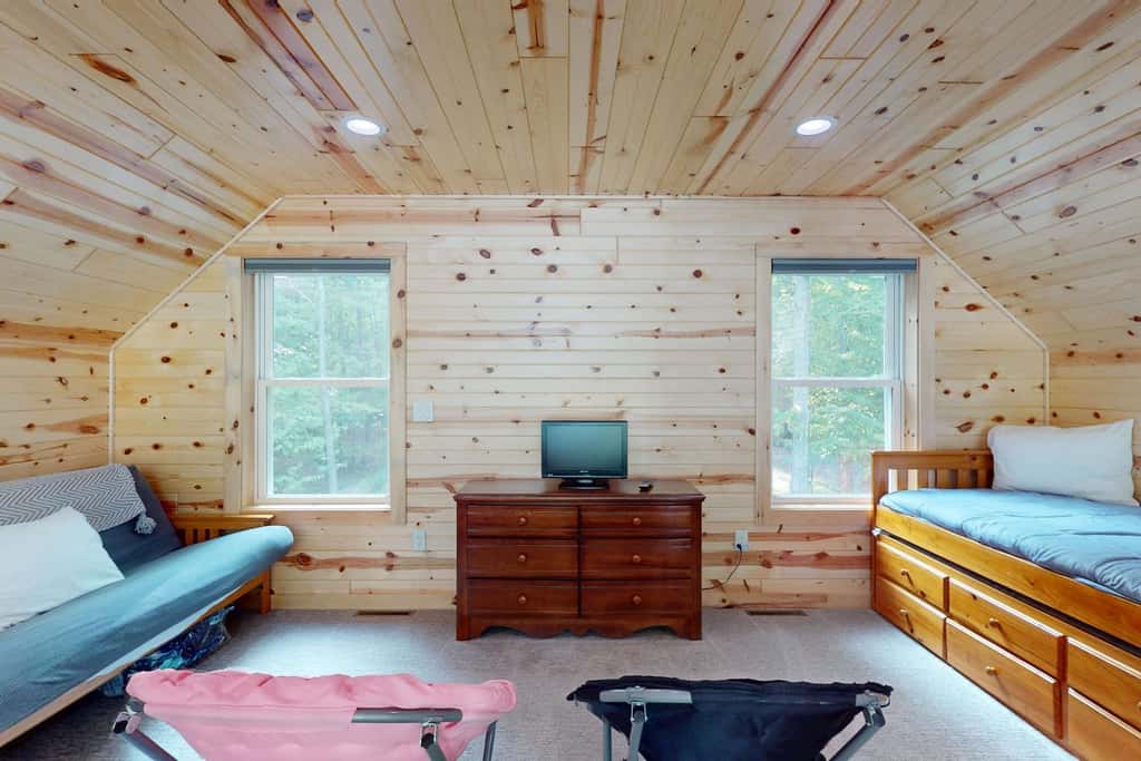 Sunrise Lodge