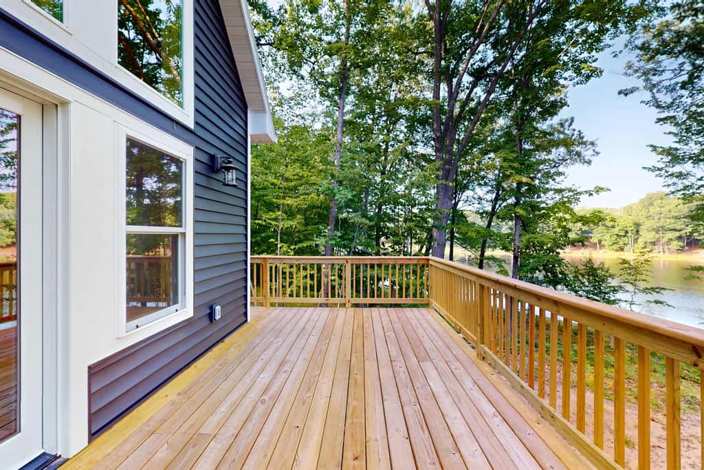 Sunrise Lodge
