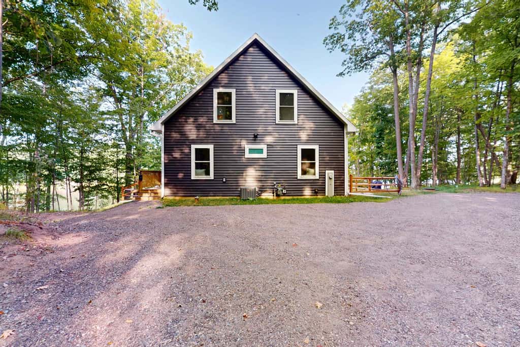 Sunrise Lodge