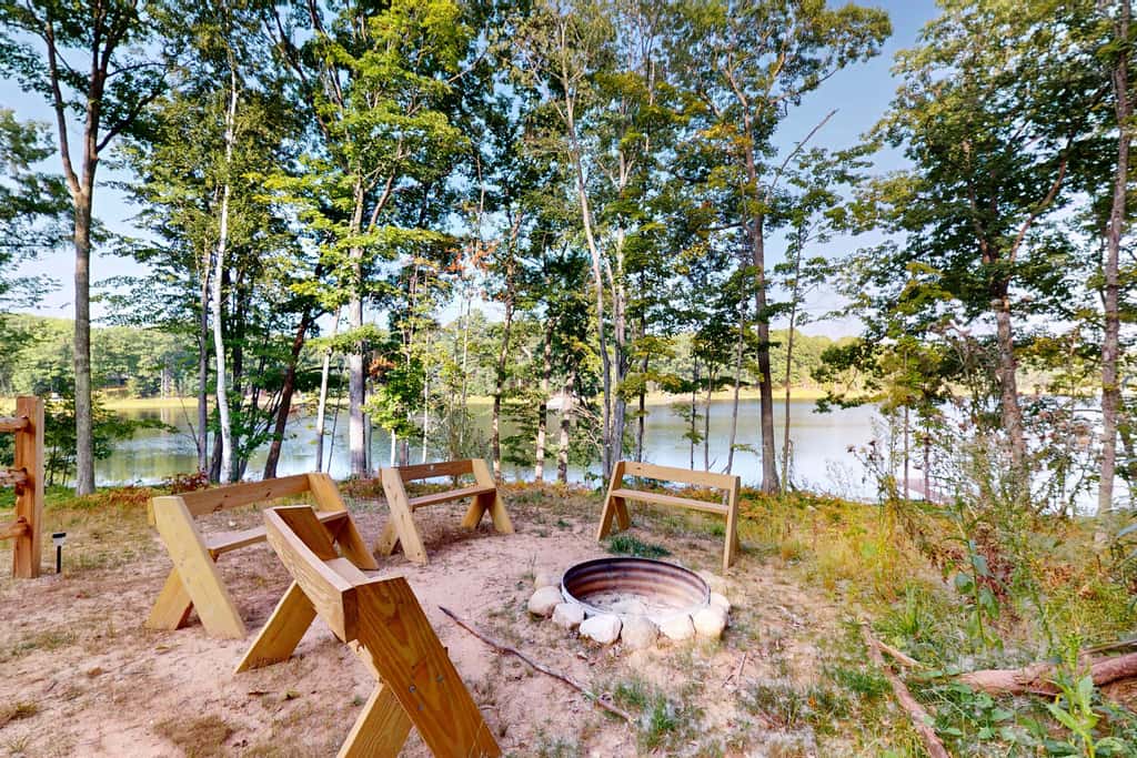 Sunrise Lodge