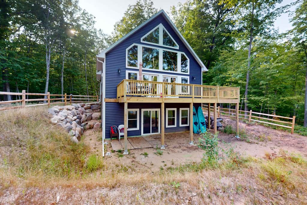 Sunrise Lodge