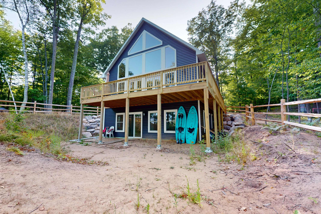 Sunrise Lodge