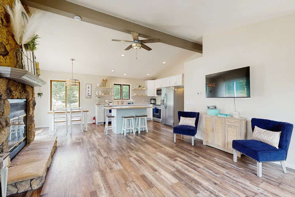 Cozy Home in Lake Arrowhead w/ shared amenities such as pools, tennis, & golf
