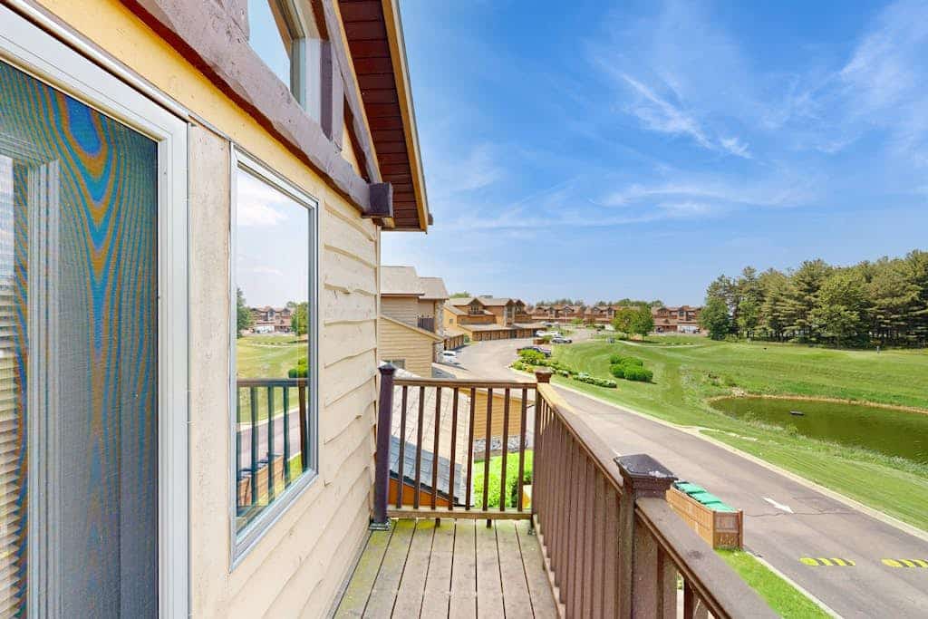 Course View Condo, with Jetted Tub, Fireplace, Shared Pool & Resort Amenities