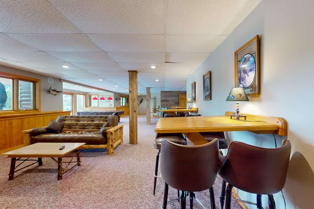 Picturesque Log Home with dock, fire pit,  pool table, & WIFI