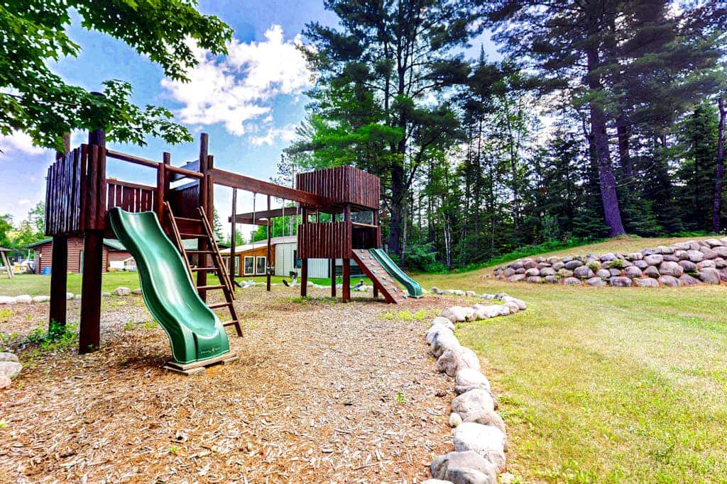 Cozy Home located on the Turtle Flambeau Flowage, great for all seasons!