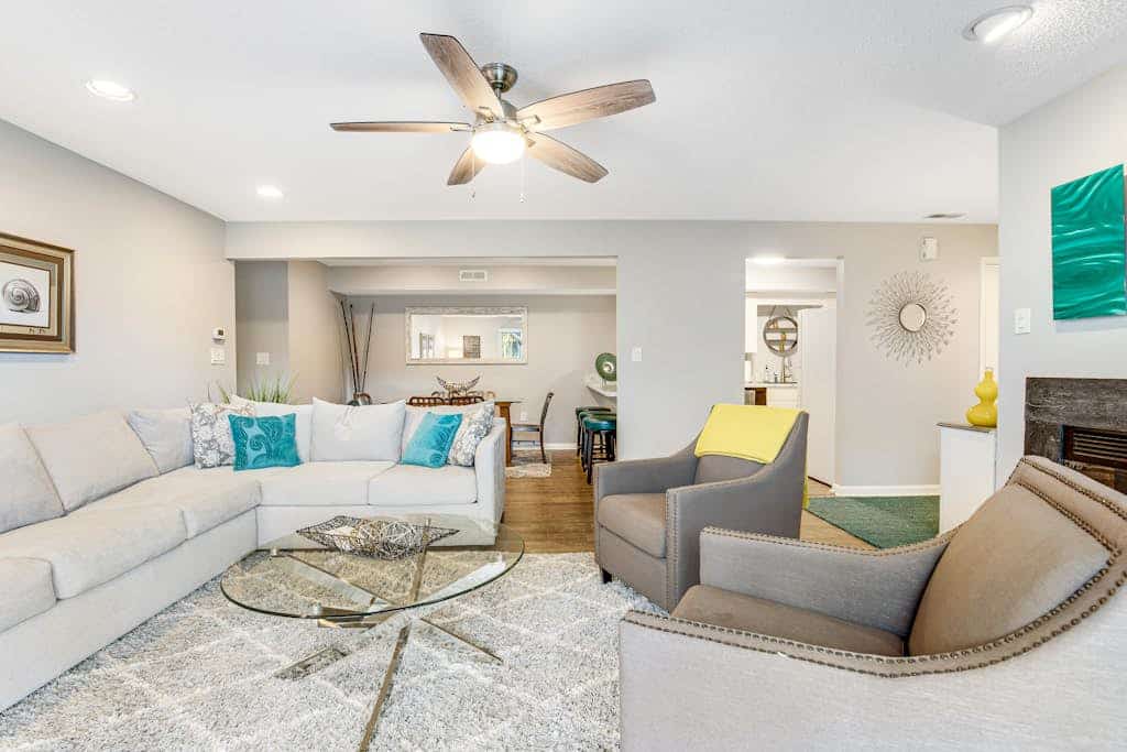 Eagles Landing - updated condo w/two balconies, WiFi, W/D, & AC - great location