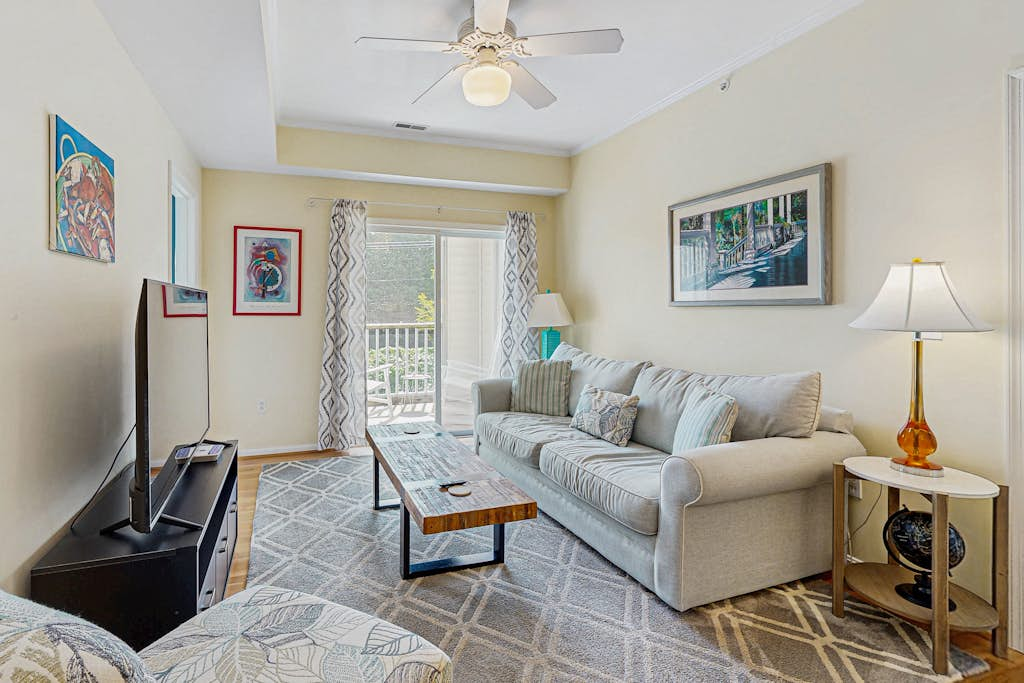 Eagles Landing - 4300 Sandpiper Way, Unit #4314