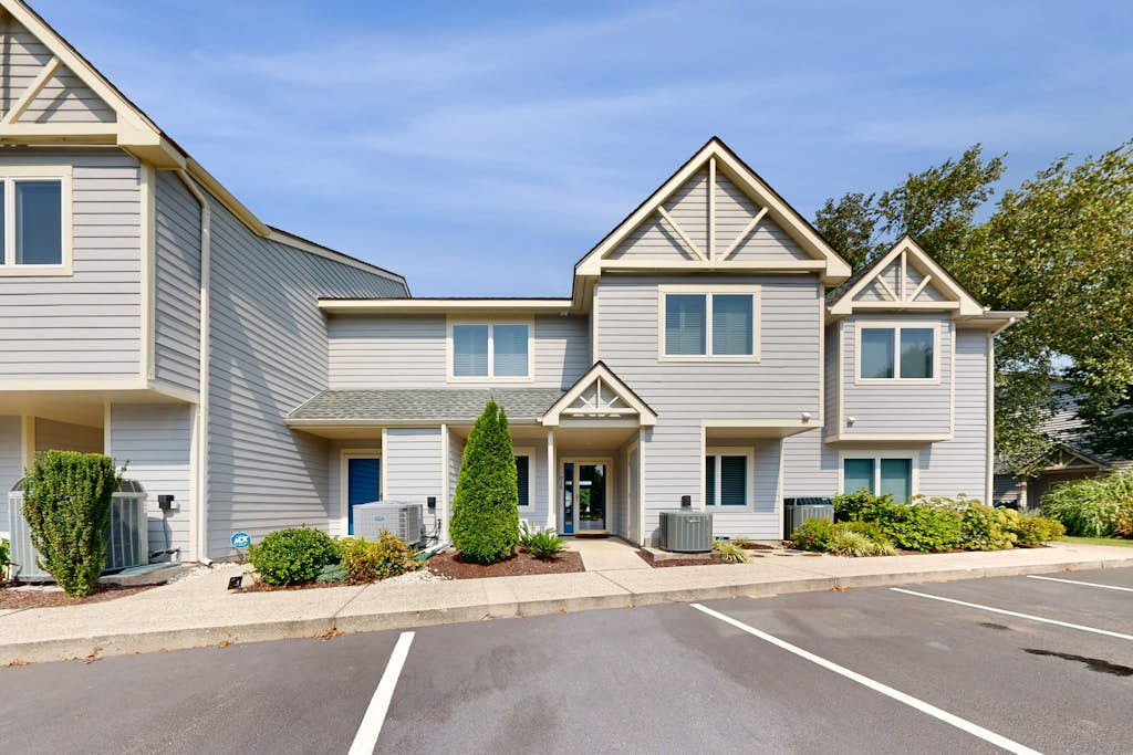Spring Lake - 38167 West Dr, Unit #716