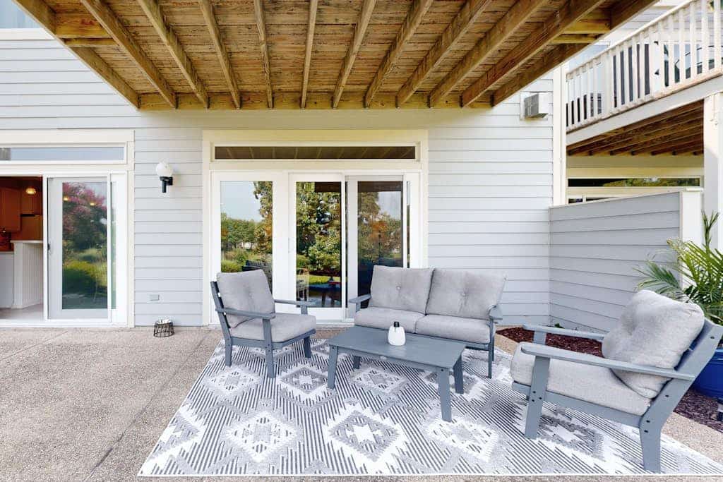 Spring Lake Condo with patio, free WIFI, W/D, shared pool