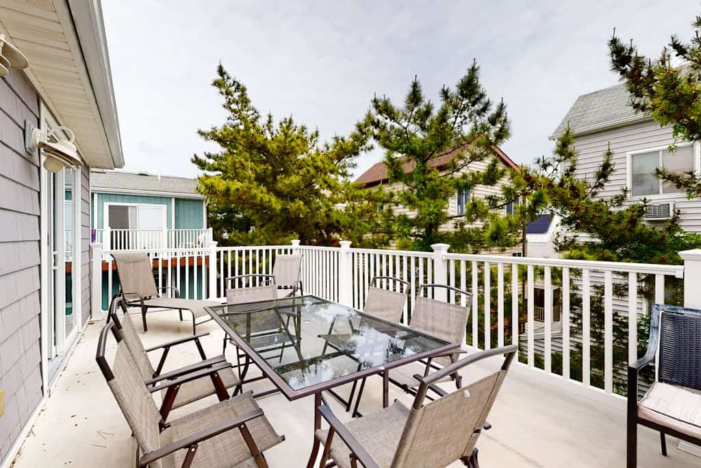 House near the ocean with a rooftop deck, central AC & W/D  - walk to the beach