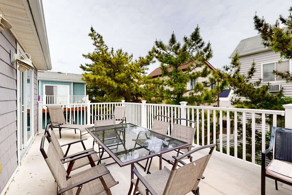 House near the ocean with a rooftop deck, central AC & W/D  - walk to the beach
