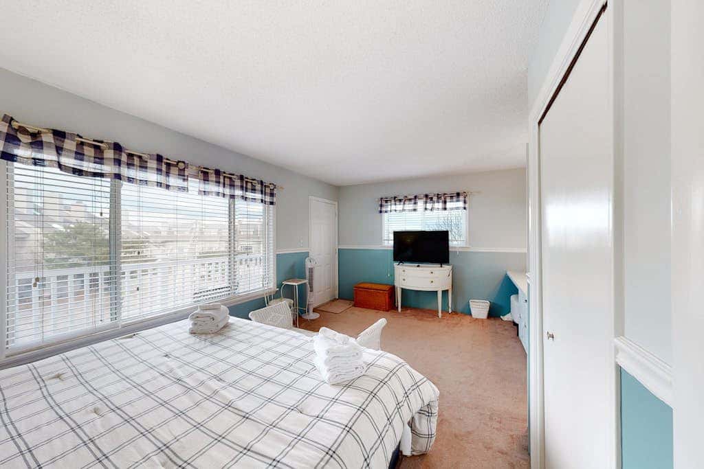 Dewey Villas - 24 Dickinson Ave, Unit #8B