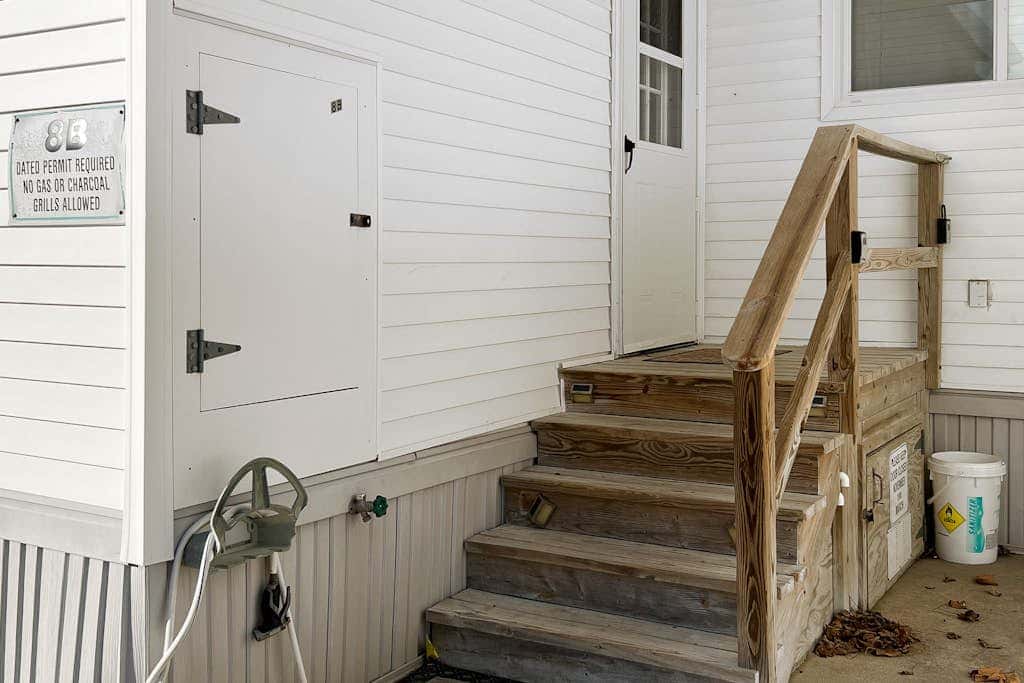 Dewey Villas - 24 Dickinson Ave, Unit #8B