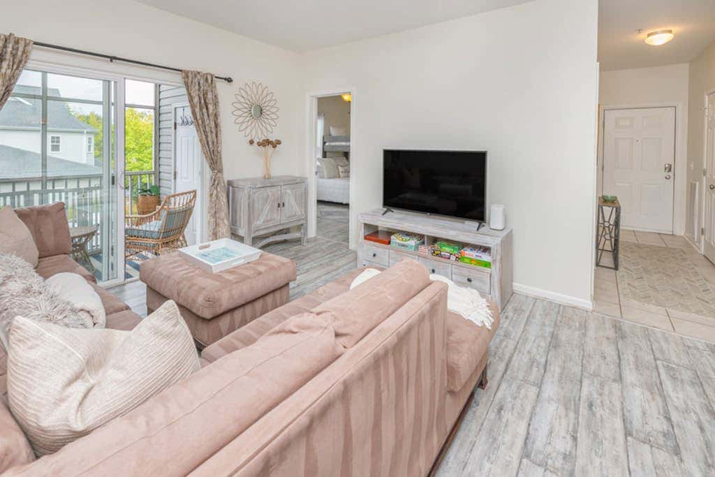 Villas at Bay Crossing - 34670 Villa Cir, Unit #2206