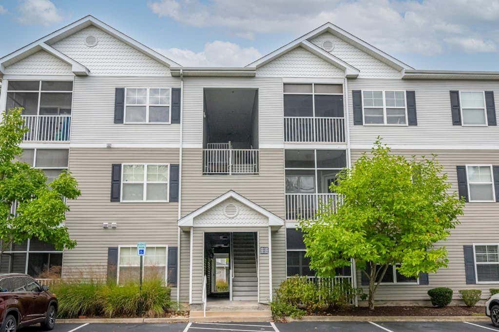 Villas at Bay Crossing - 34670 Villa Cir, Unit #2206