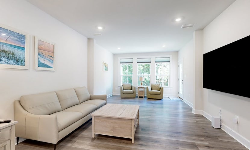 The Peninsula townhome w/ indoor/outdoor pools, on-site golf & tennis/pickleball