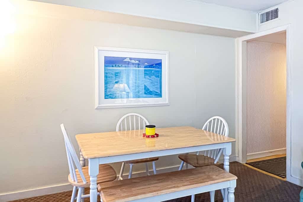 2nd-floor Sunspot condo steps from beach with balcony, outdoor shower, W/D, & AC