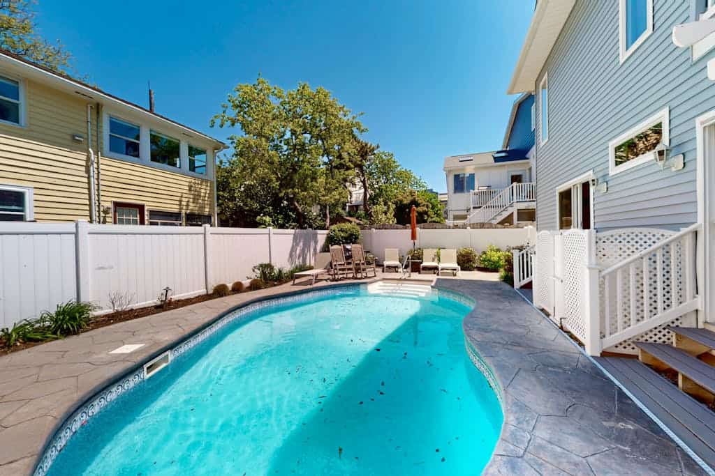 Spectacular pet friendly house walk to beach w/ocean views, private pool