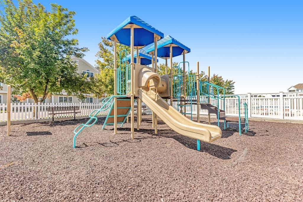 Grande at Canal Pointe - 41374 Gloucester Dr