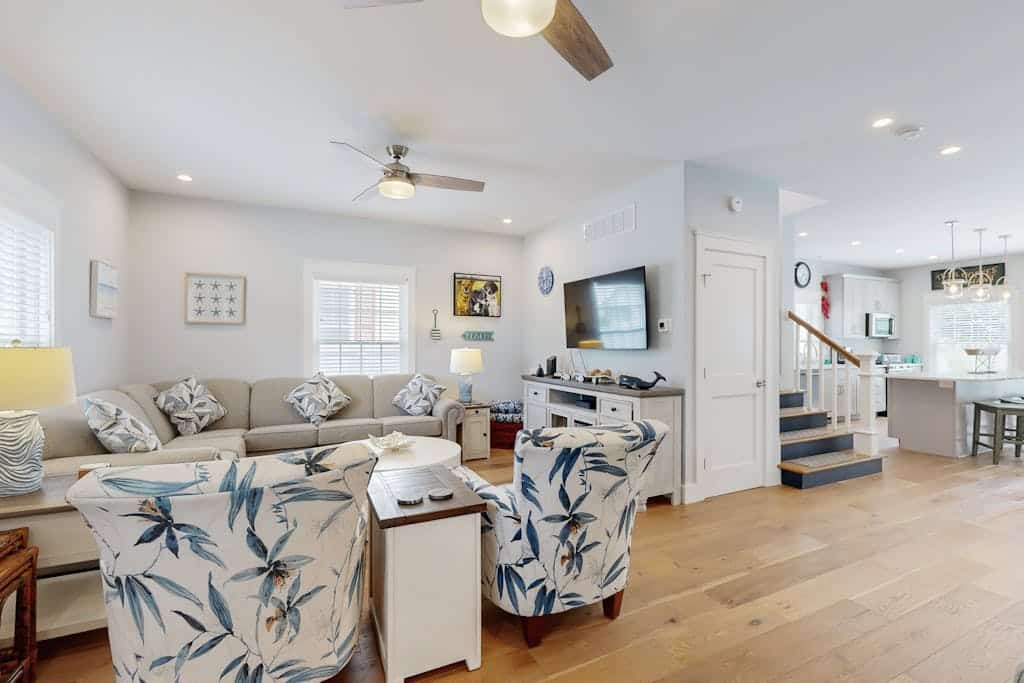 Dog-friendly, 2-story home near beach with private outdoor pool, W/D & AC