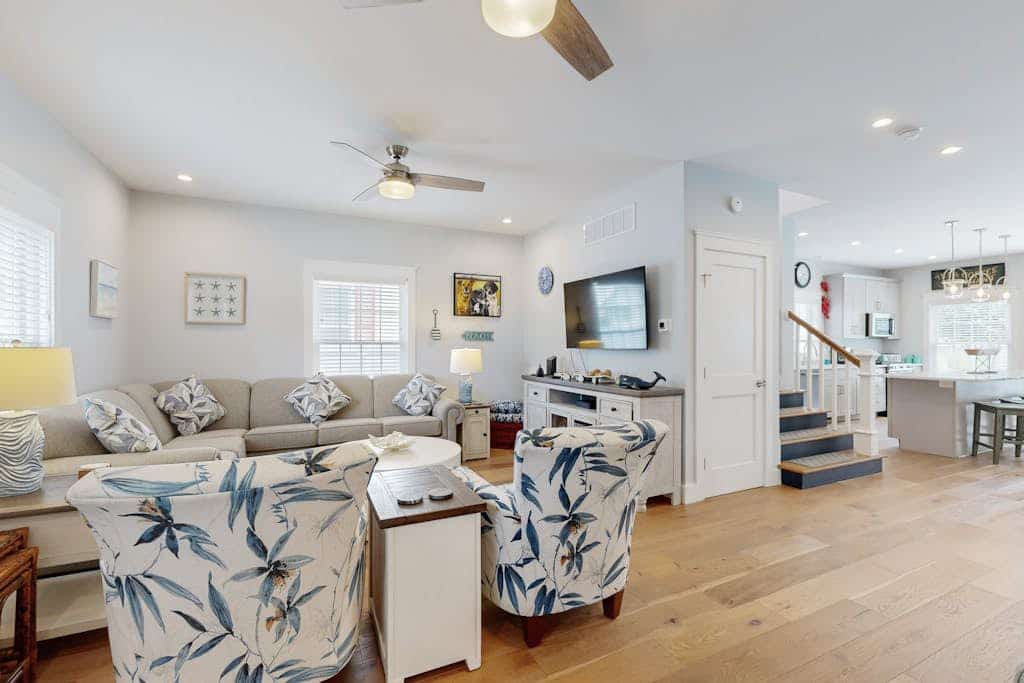 Dog-friendly, 2-story home near beach with private outdoor pool, W/D & AC