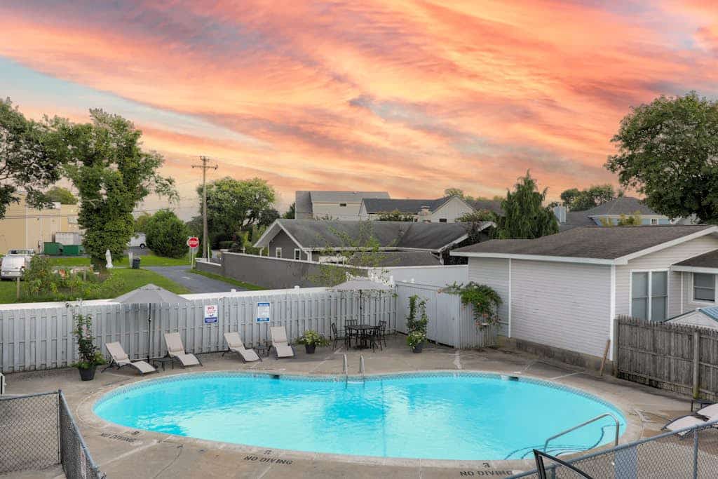 Rehoboth Beach House with washer/dryer & on-site pool & foosball - golf nearby