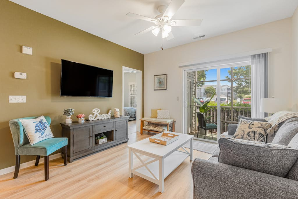 Villas at Bay Crossing - 34682 Villa Cir, Unit #4105